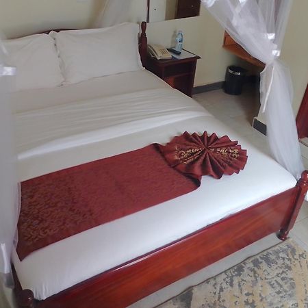 Acacia Country Inn Mbarara Exteriör bild